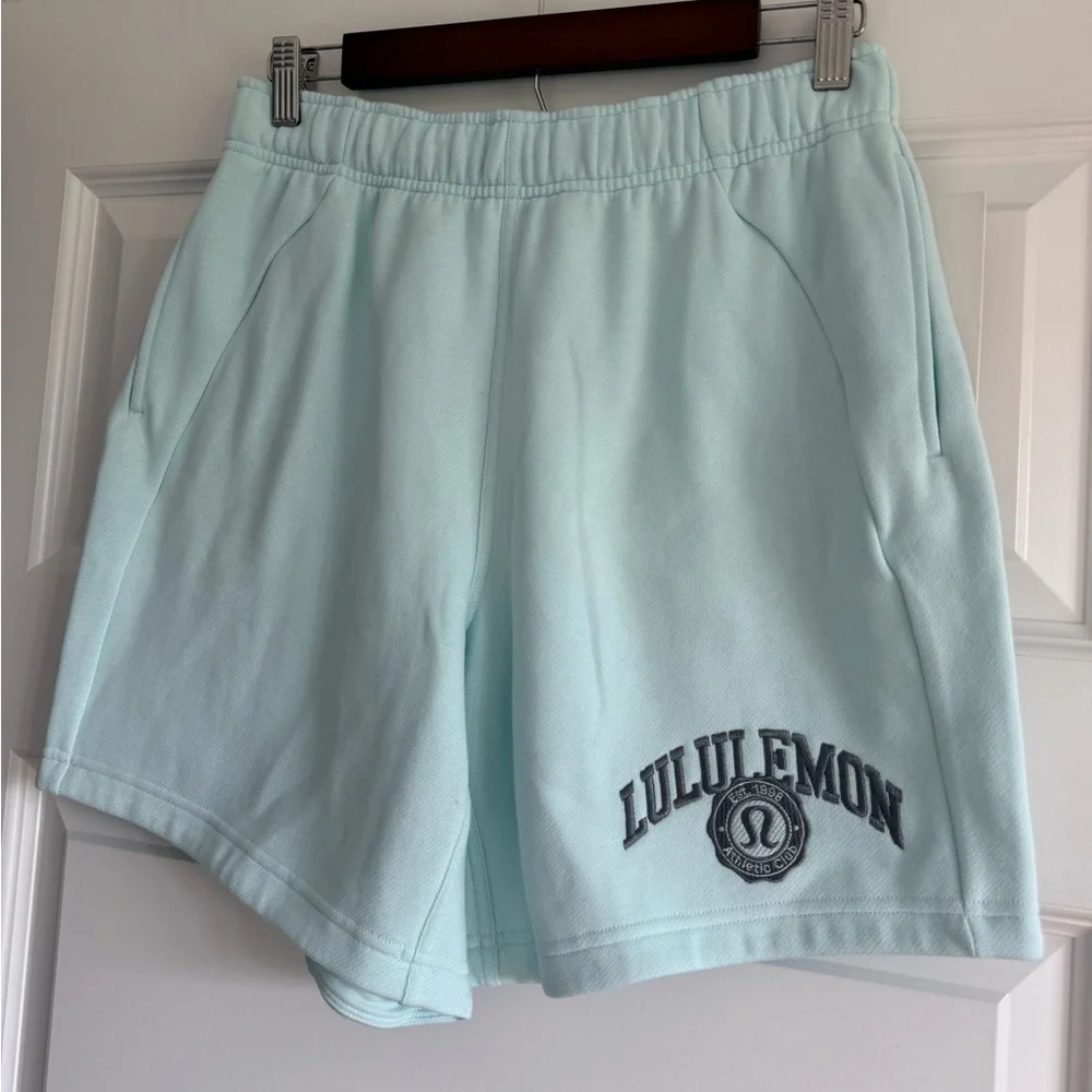 Lululemon Scuba Mid-Rise Oversized Short 7